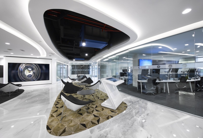 辦公室燈光設計筒燈與射燈如何應用,互聯(lián)網(wǎng)公司財務室如何裝飾