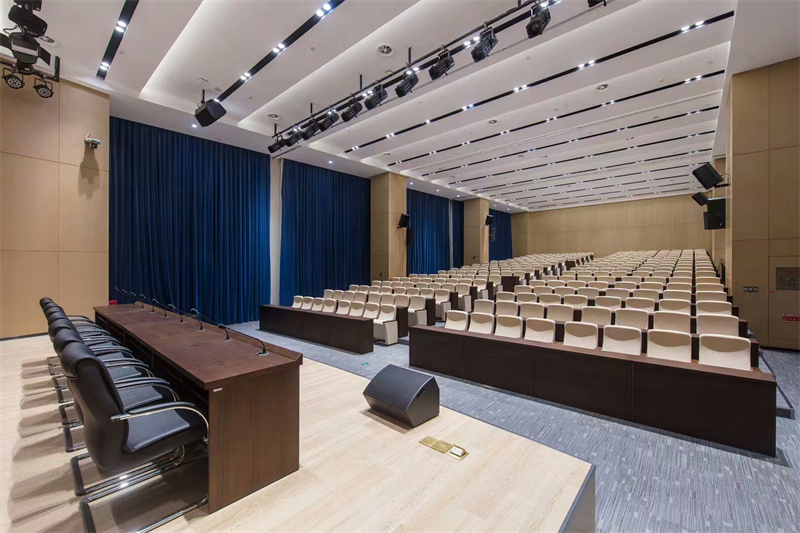 900平米的辦公室裝修設(shè)計(jì)費(fèi)要多少錢(qián)？